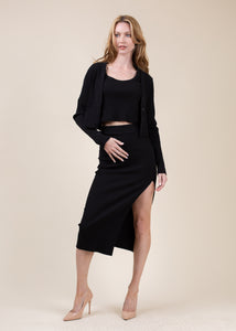 woman wearing glee and co 5x3 rib midi slit skirt in black